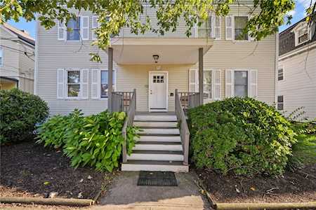 9 Narragansett Ave #3 Newport, RI 02840