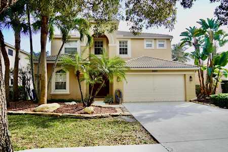 2433 Westmont Drive Royal Palm Beach, FL 33411