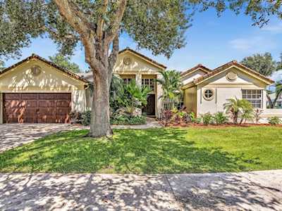 8801 Southern Orchard Rd Davie, FL 33328