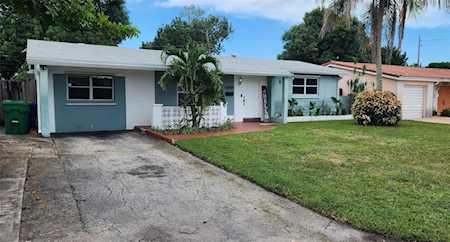2421 Sabal Palm Dr Miramar, FL 33023