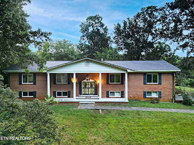 1228 Top Hill Circle Louisville, TN 37777