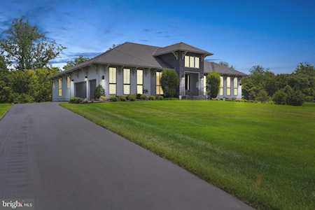 23038 Lavender Valley Ct Ashburn, VA 20148