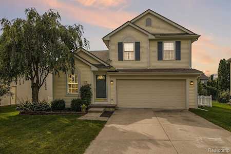 8598 Barrington Dr Superior Twp, MI 48198