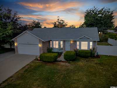 7552 S Misty Hollow Way West Jordan, UT 84084