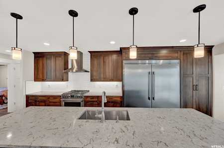 4553 Highland Dr Holladay, UT 84117