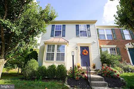 152 Shirley Square SE Leesburg, VA 20175