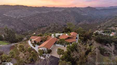 1808 Santa Margarita Dr Fallbrook, CA 92028