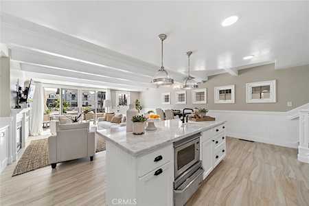 192 Rivo Alto Canal Long Beach, CA 90803