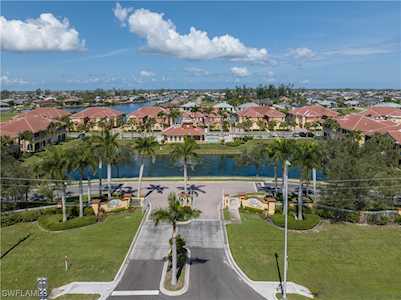 181 Shadroe Cove Circle #1201 Cape Coral, FL 33991