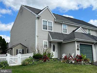 336 Laurel Dr Royersford, PA 19468