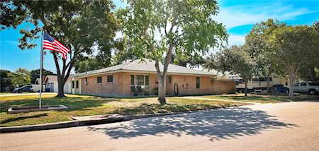 1612 Austin St Portland, 78374