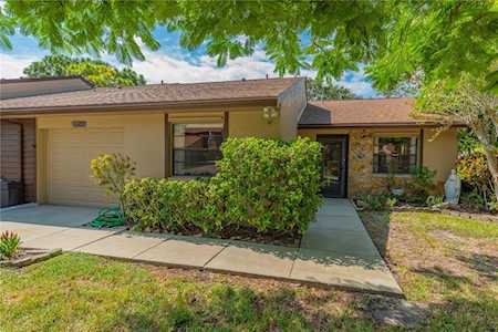 9754 Lake Seminole Dr E Largo, FL 33773