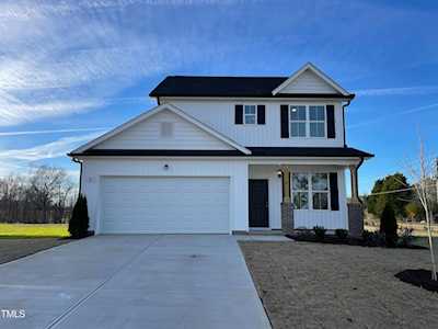 18 Springtooth Drive Zebulon, NC 27597