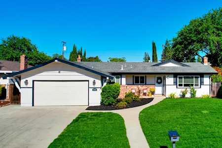5545 Whitfield Way Carmichael, CA 95608