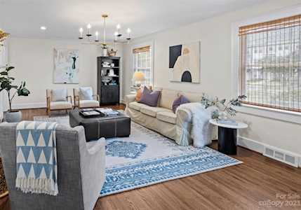 1462 Briar Creek Rd Charlotte, NC 28205