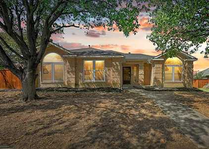 810 Azalia Drive Lewisville, TX 75067