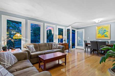 1038 Mathers Avenue West Vancouver, BC V7T 2G1