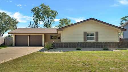 1385 Cooper Rd Hoffman Estates, IL 60169