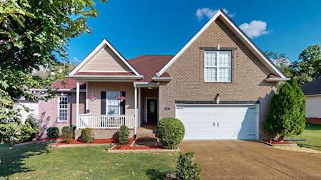 637 Walton Ferry Rd Hendersonville, TN 37075