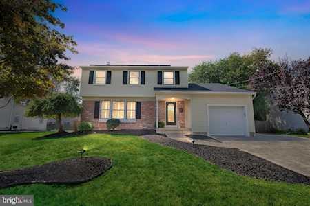 3 Yorktown Dr Marlton, NJ 08053