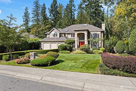 2225 246th Place NE Sammamish, WA 98074