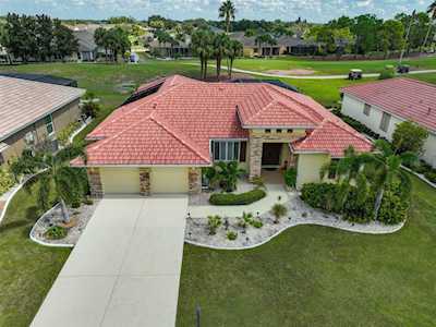 2204 Myrtle Vista Ct Sun City Center, FL 33573