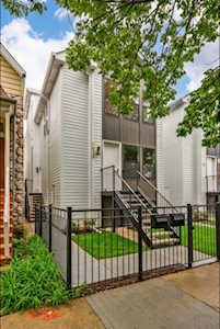 1938 N Sawyer Ave #2 Chicago, IL 60647