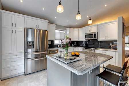 83 Sun Harbour Way SE Calgary, AB T2X 3G7