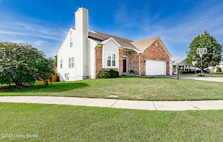 1608 Cedar Springs Ct La Grange, KY 40031
