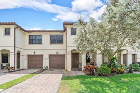 4662 Silver Saw Lane Lake Worth, FL 33463
