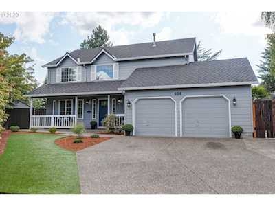 654 NE Terry CIR Hillsboro, OR 97124