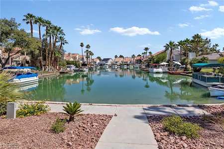 3065 Yankee Clipper Dr Las Vegas, NV 89117