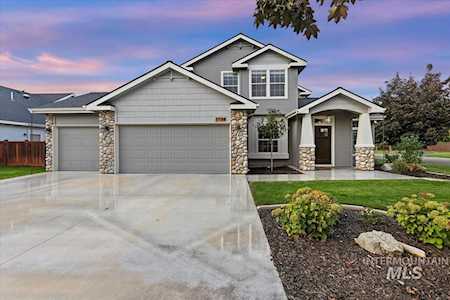 1774 W Puzzle Creek Dr Meridian, ID 83646