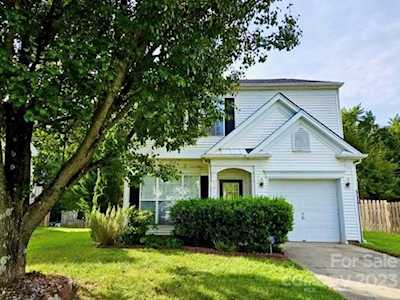 10425 Roundleaf Dr Charlotte, NC 28213