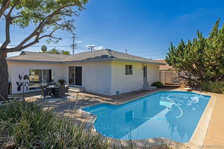 1010 E Alvarado St Fallbrook, CA 92028