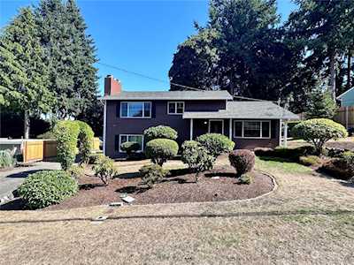 3903 Palisades Place W University Place, WA 98466