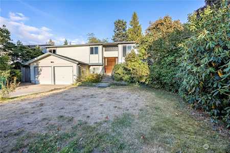 7550 42 Ave NE Seattle, WA 98115
