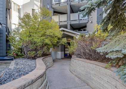 20 Sierra Morena Mews SW #108 Calgary, AB T3H 3K6