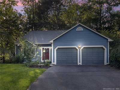 63 Osprey Circle #63 South Windsor, CT 06074