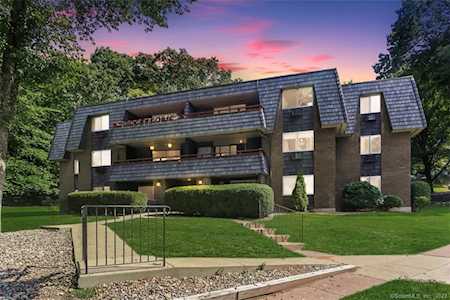 24 Stony Brook Dr #C2 Glastonbury, CT 06033