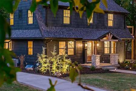 7411 Terrace St Kansas City, MO 64114