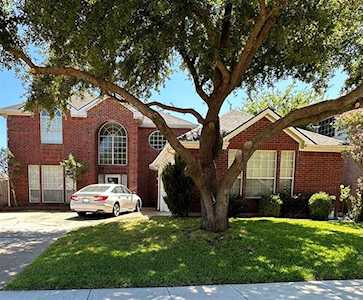 220 Jennifer Lane Arlington, TX 76002