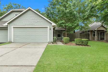 7 Darlinghurst Dr Conroe, TX 77384