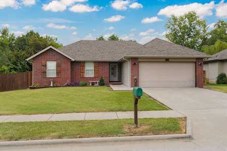 2831 W Setting Sun Dr Springfield, MO 65807