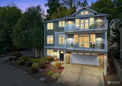 11825 89th Place NE Kirkland, WA 98034