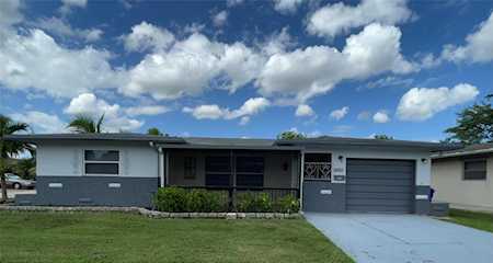 6885 NW 12th St Margate, FL 33063