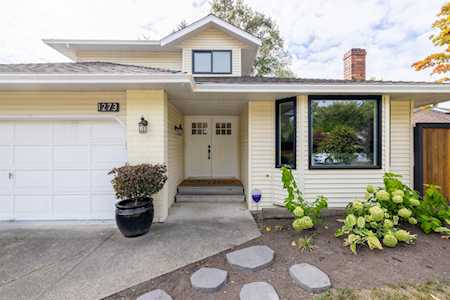 1273 163A Street Surrey, BC V4A 8E6