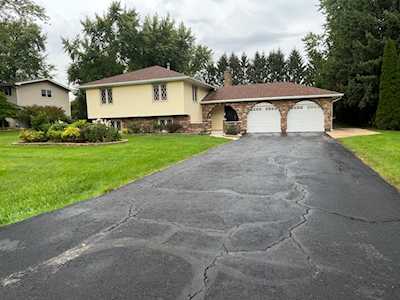 29W194 Spring Lake Dr Naperville, IL 60564
