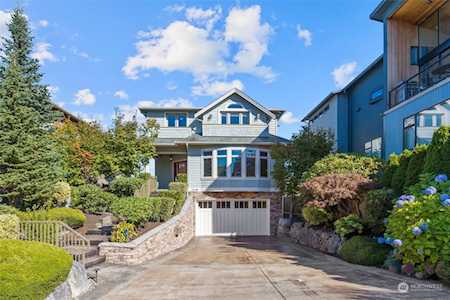 1318 42nd Ave SW Seattle, WA 98116