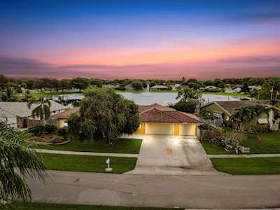 7539 Hazelwood Circle Lake Worth, FL 33467